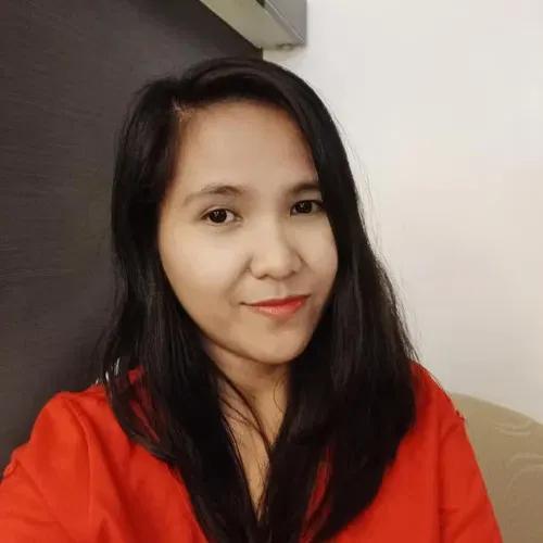 April - Onboarding & Support Specialist