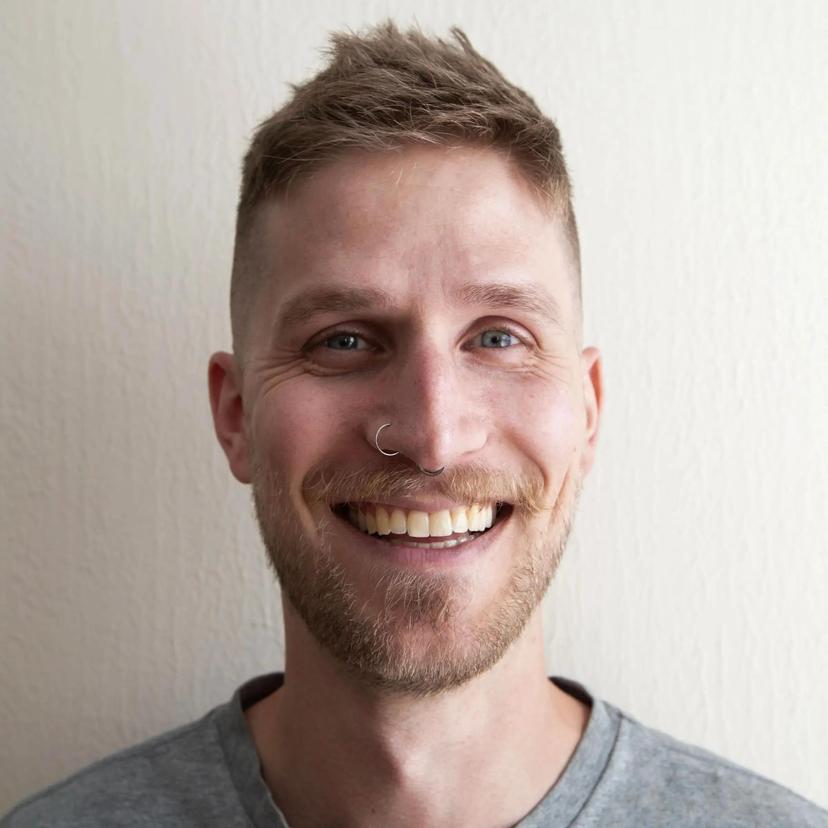 James - Customer Experience & Growth Specialist